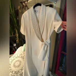 Kasper by ASL cream wrap dress | Beautiful embroidered detailing